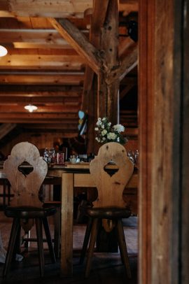 Un mariage dans un chalet de Haute-Savoie - Photos : Le Labo N°3 - Blog mariage : La mariée aux pieds nus