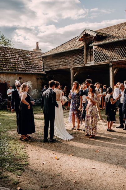 Un mariage champêtre en Bourgogne - Photos : The Witness - Blog mariage : La mariée aux pieds nus