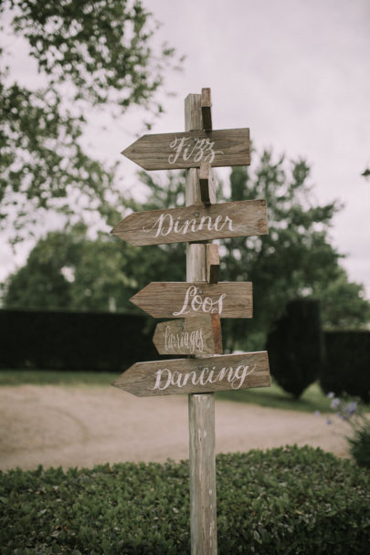 Un mariage champêtre au Château Rigaud dans le Bordelais - A découvrir sur le blog mariage www.lamaireeauxpiedsnus.com - Photos : Stephen Liberge