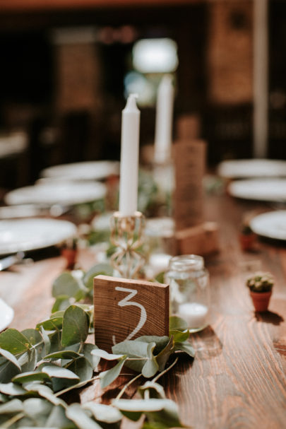 Un mariage champêtre et une cérémonie laique au bord d'un lac - A découvrir sur le blog mariage www.lamarieeauxpiedsnus.com - Photos : Pinewood Weddings