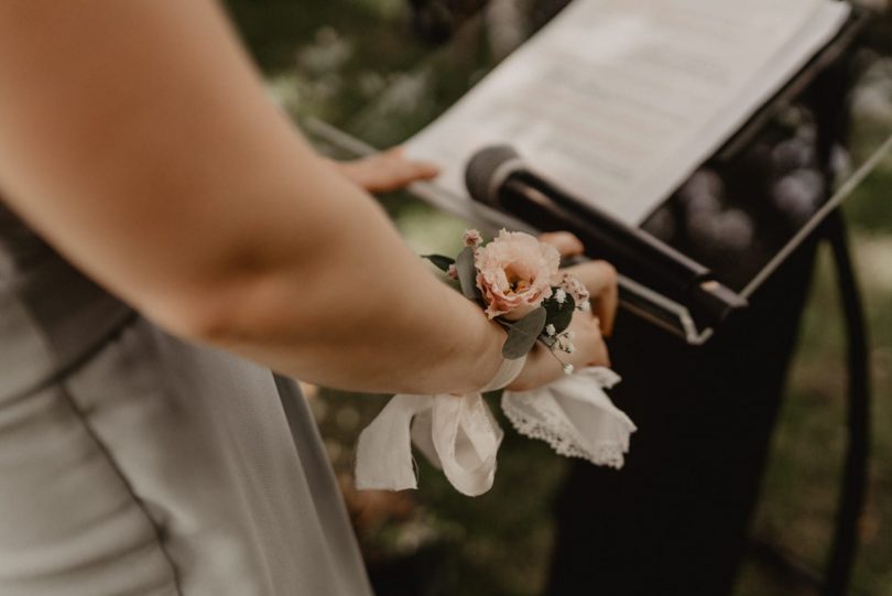 Un mariage champêtre au Château de Planchevienne en Bourgogne Franche-Comté - Photos : Clarisse et Johan - Blog mariage : La mariée aux pieds nus