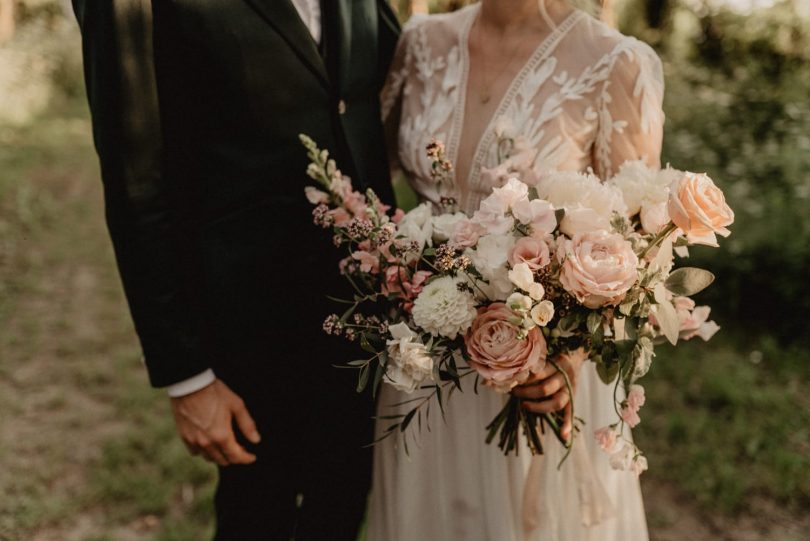 Un mariage champêtre au Château de Planchevienne en Bourgogne Franche-Comté - Photos : Clarisse et Johan - Blog mariage : La mariée aux pieds nus