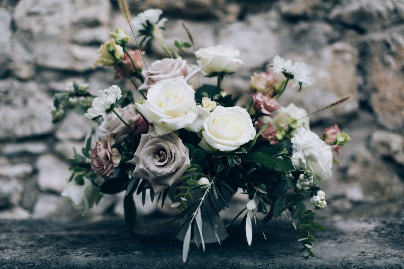 Un mariage champêtre au Comptoir Saint Hilaire dans le Gard - Décoration : Atelier Blanc - Photos : Ingrid Lepan - Blog mariage : La mariée aux pieds nus