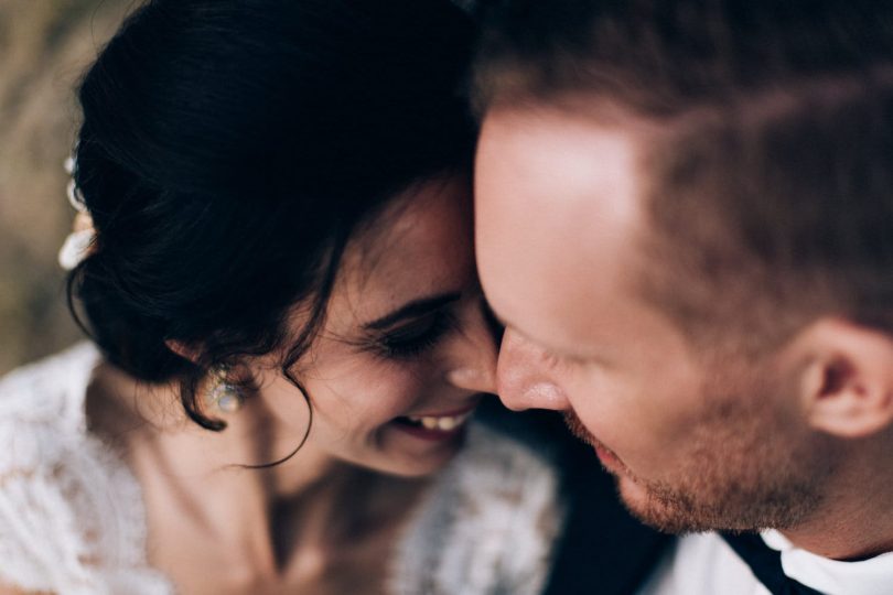 Un mariage champêtre au Comptoir Saint Hilaire dans le Gard - Décoration : Atelier Blanc - Photos : Ingrid Lepan - Blog mariage : La mariée aux pieds nus