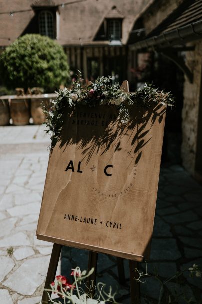 Un mariage champêtre à La Dîme de Giverny en Normandie - Photos : Madame B Photographie - Blog mariage : La mariée aux pieds nus