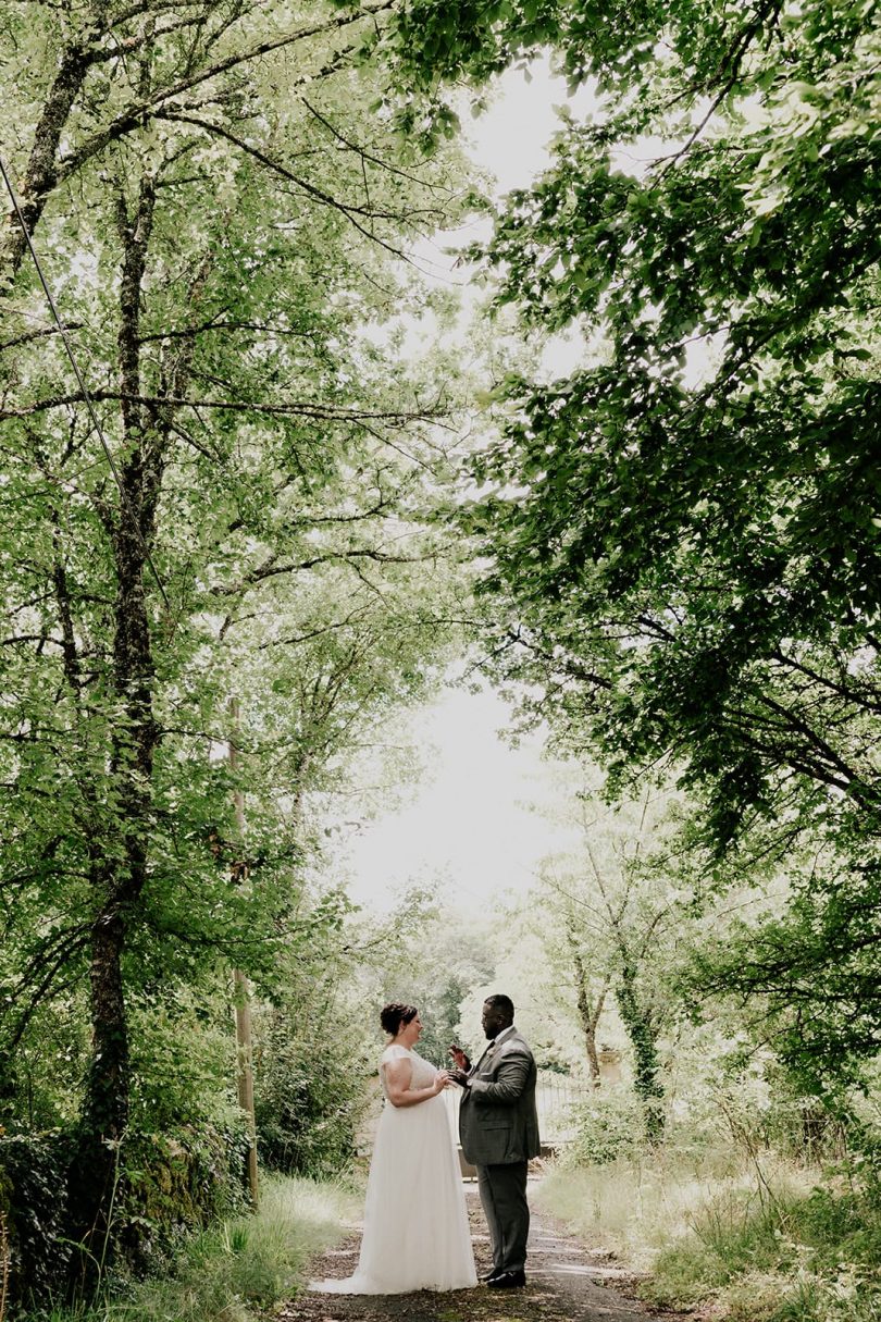 Un mariage champêtre au Château Lagut en Dordogne - Photos : Céline Deligey - Blog mariage : La mariée aux pieds nus