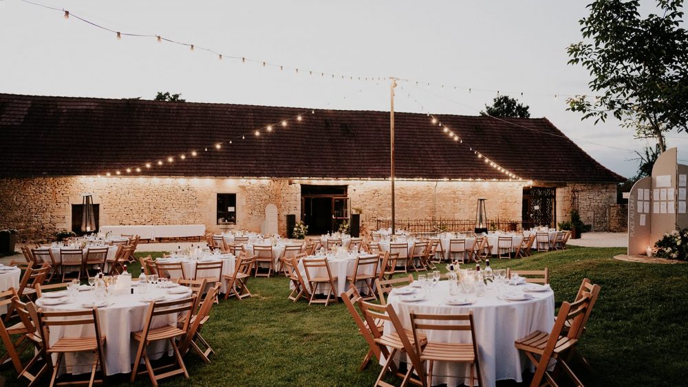 Un mariage champêtre au Château Lagut en Dordogne - Photos : Céline Deligey - Blog mariage : La mariée aux pieds nus