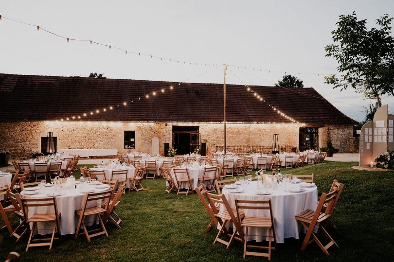 Un mariage champêtre au Château Lagut en Dordogne - Photos : Céline Deligey - Blog mariage : La mariée aux pieds nus