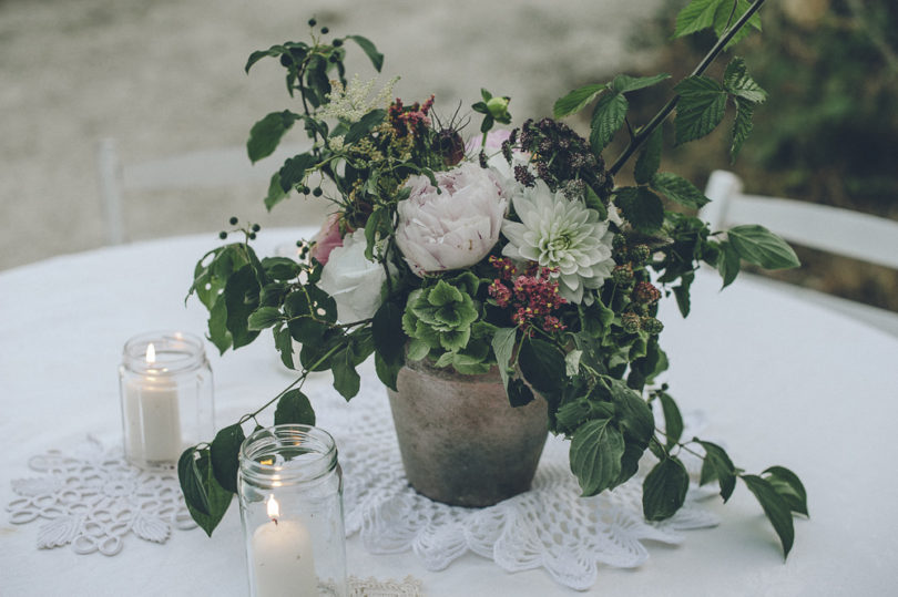 Un mariage champêtre en Dordogne - Photo : Sylvain Le Lepvrier - La mariée aux pieds nus