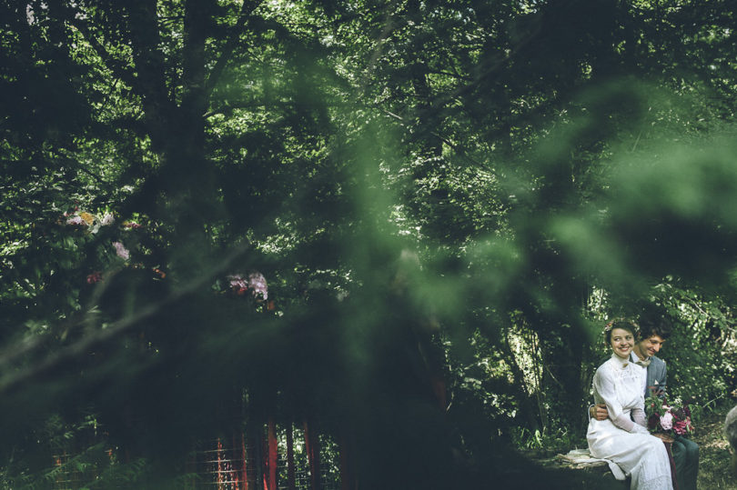 Un mariage champêtre en Dordogne - Photo : Sylvain Le Lepvrier - La mariée aux pieds nus