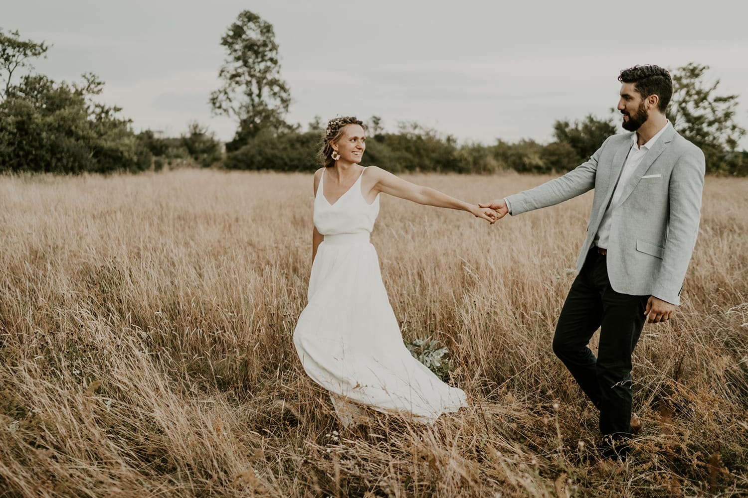 Un mariage champêtre près de Lyon - Photos : Les Histoires d'A - Blog mariage : La mariée aux pieds nus