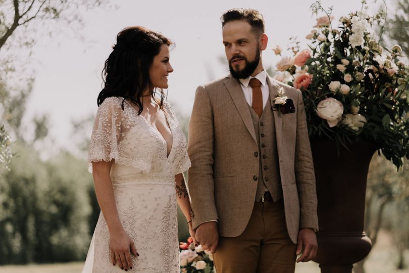 Un mariage champêtre et élégant au Mas d'Arvieux en Provence - Photos : Julien Navarre - Blog mariage : La mariée aux pieds nus