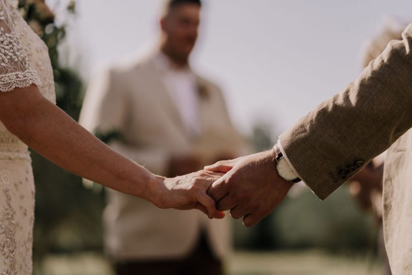 Un mariage champêtre et élégant au Mas d'Arvieux en Provence - Photos : Julien Navarre - Blog mariage : La mariée aux pieds nus