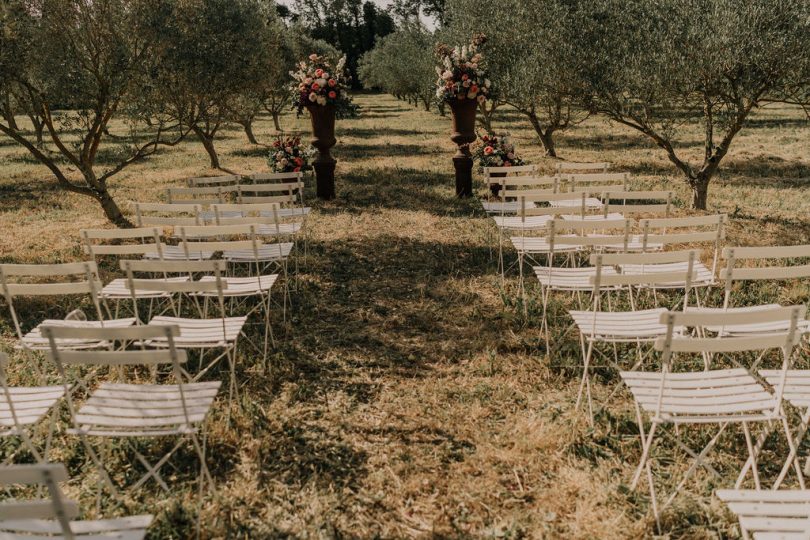 Un mariage champêtre et élégant au Mas d'Arvieux en Provence - Photos : Julien Navarre - Blog mariage : La mariée aux pieds nus