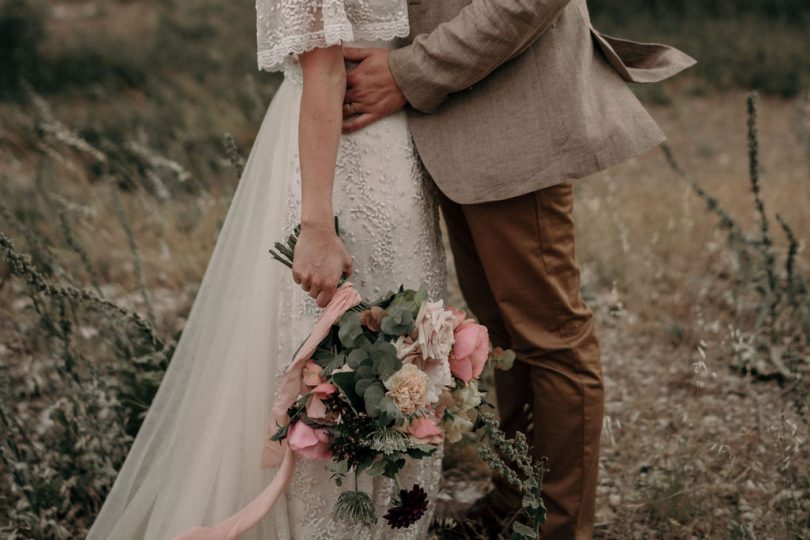 Un mariage champêtre et élégant au Mas d'Arvieux en Provence - Photos : Julien Navarre - Blog mariage : La mariée aux pieds nus