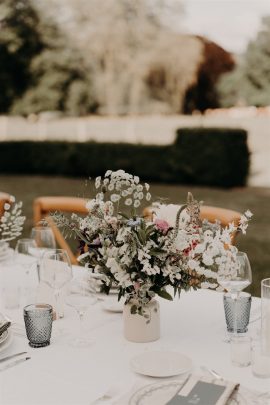 Un mariage champêtre en petit comité en Normandie - Photos : Rita Boulanger - Organisation : La fabrique des instants - Blog mariage : La mariée aux pieds nus