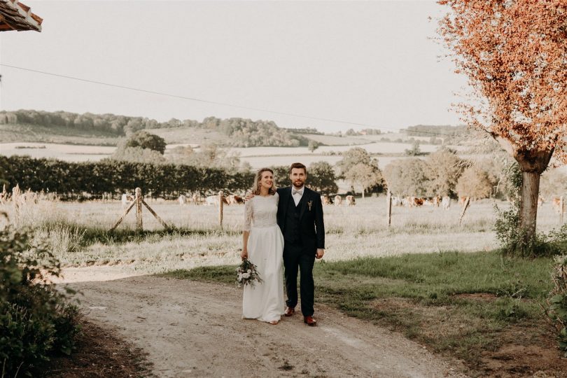 Un mariage champêtre en petit comité en Normandie - Photos : Rita Boulanger - Organisation : La fabrique des instants - Blog mariage : La mariée aux pieds nus