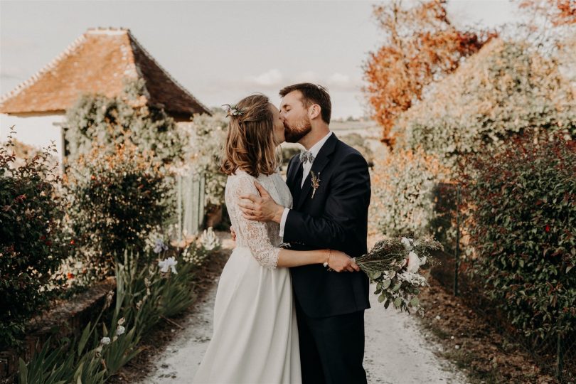 Un mariage champêtre en petit comité en Normandie - Photos : Rita Boulanger - Organisation : La fabrique des instants - Blog mariage : La mariée aux pieds nus