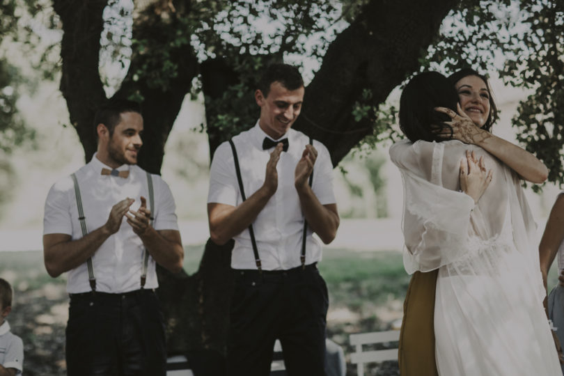 Un mariage champêtre en vert et blanc aux Domaines de Patras en Provence - A découvrir sur le blog mariage www.lamarieeauxpiedsnus.com - Photos : Lorenzo Accardi