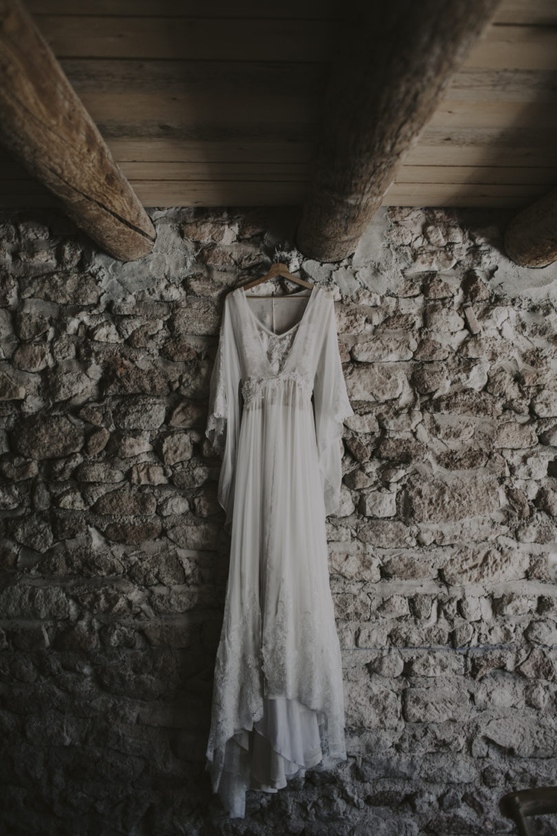 Un mariage champêtre en vert et blanc aux Domaines de Patras en Provence - A découvrir sur le blog mariage www.lamarieeauxpiedsnus.com - Photos : Lorenzo Accardi