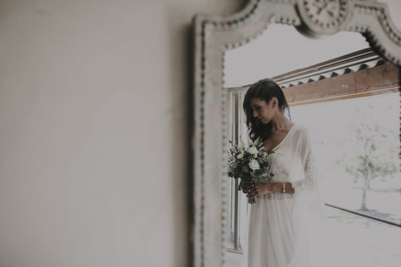 Un mariage champêtre en vert et blanc aux Domaines de Patras en Provence - A découvrir sur le blog mariage www.lamarieeauxpiedsnus.com - Photos : Lorenzo Accardi