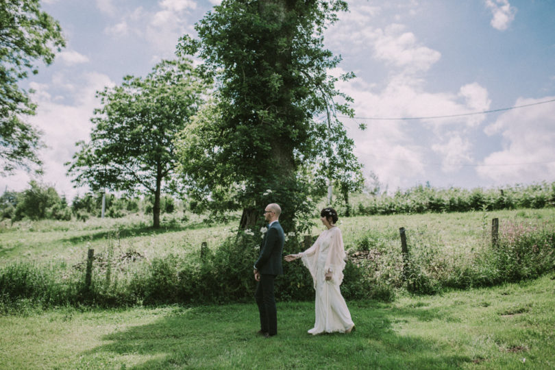 Un mariage simple, champêtre et fait maison en Auvergne à découvrir sur le blog mariage www.lamarieeauxpiedsnus.com - Photos : David Latour