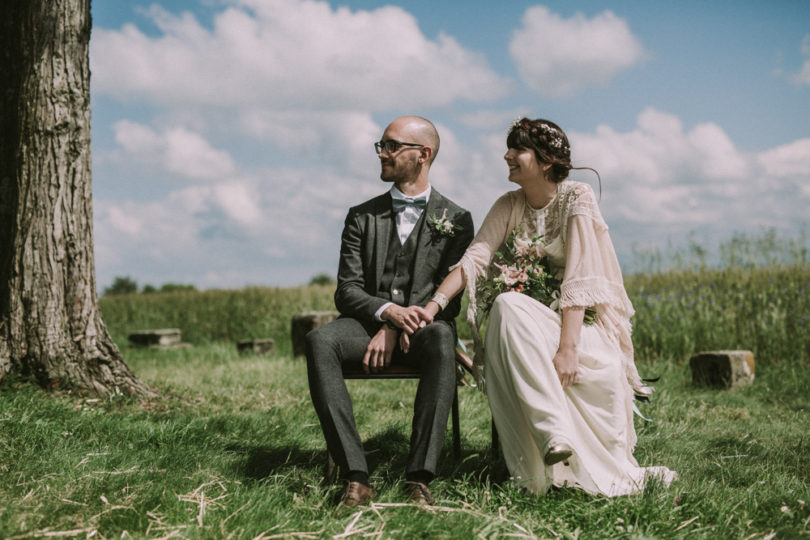 Un mariage simple, champêtre et fait maison en Auvergne à découvrir sur le blog mariage www.lamarieeauxpiedsnus.com - Photos : David Latour