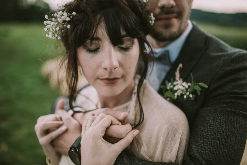 Un mariage simple, champêtre et fait maison en Auvergne à découvrir sur le blog mariage www.lamarieeauxpiedsnus.com - Photos : David Latour