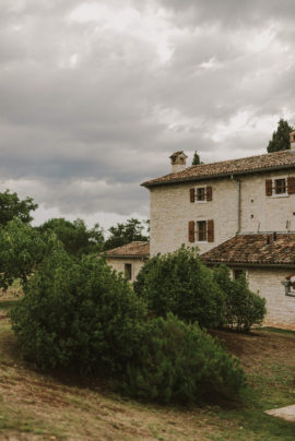 Un mariage simple et champêtre en Croatie - A découvrir sur le blog mariage www.lamarieeauxpiedsnus.com - Photos : Marko Marinkovic