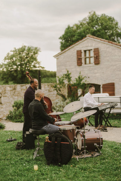 Un mariage simple et champêtre en Croatie - A découvrir sur le blog mariage www.lamarieeauxpiedsnus.com - Photos : Marko Marinkovic