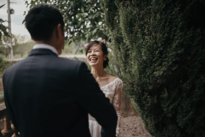 Un mariage en petit comité au Château des Demoiselles - A découvrir sur le blog mariage www.lamarieeauxpiedsnus.com - Photos : Sébastien Boudot