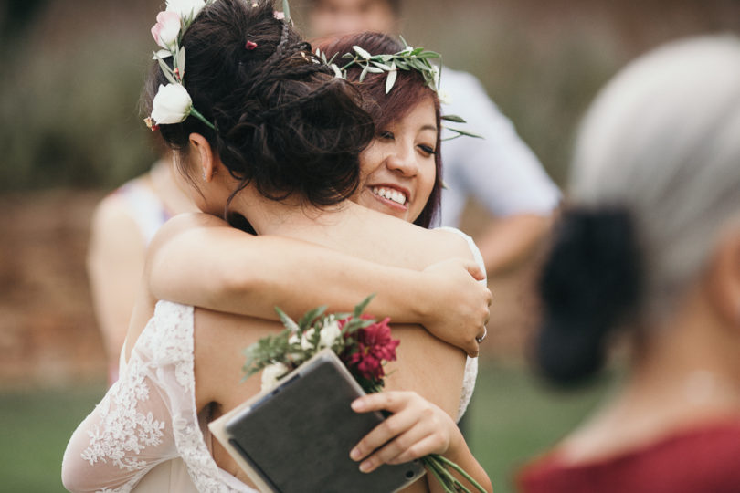 Un mariage en petit comité au Château des Demoiselles - A découvrir sur le blog mariage www.lamarieeauxpiedsnus.com - Photos : Sébastien Boudot