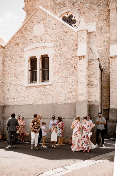 Un mariage au Chateau Bas d'Aumelas près de Montpellier dans l'Hérault - Photos : Rock n' Brides - Blog mariage : La mariée aux pieds nus