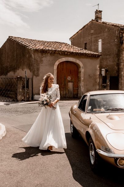 Un mariage au Chateau Bas d'Aumelas près de Montpellier dans l'Hérault - Photos : Rock n' Brides - Blog mariage : La mariée aux pieds nus