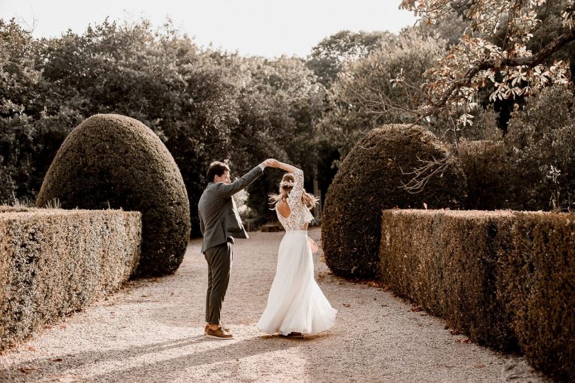 Un mariage au Chateau Bas d'Aumelas près de Montpellier dans l'Hérault - Photos : Rock n' Brides - Blog mariage : La mariée aux pieds nus