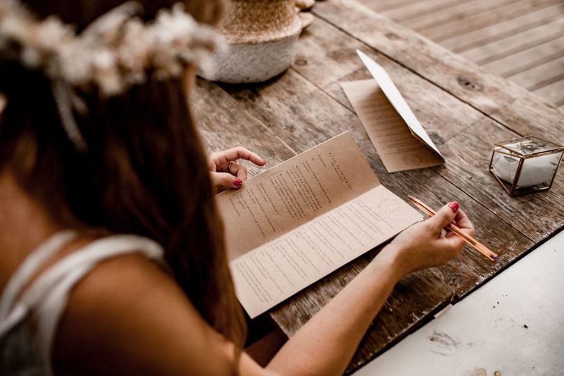 Un mariage au Chateau Bas d'Aumelas près de Montpellier dans l'Hérault - Photos : Rock n' Brides - Blog mariage : La mariée aux pieds nus