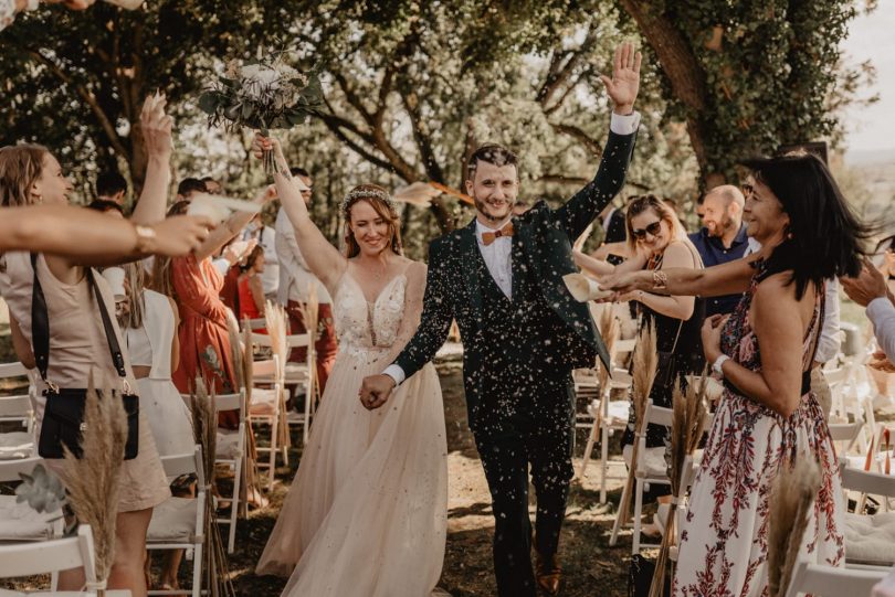 Un mariage champêtre au Château de Bois Rigaud en Auvergne - Photos : Clarisse et Johann - Blog mariage : La mariée aux pieds nus