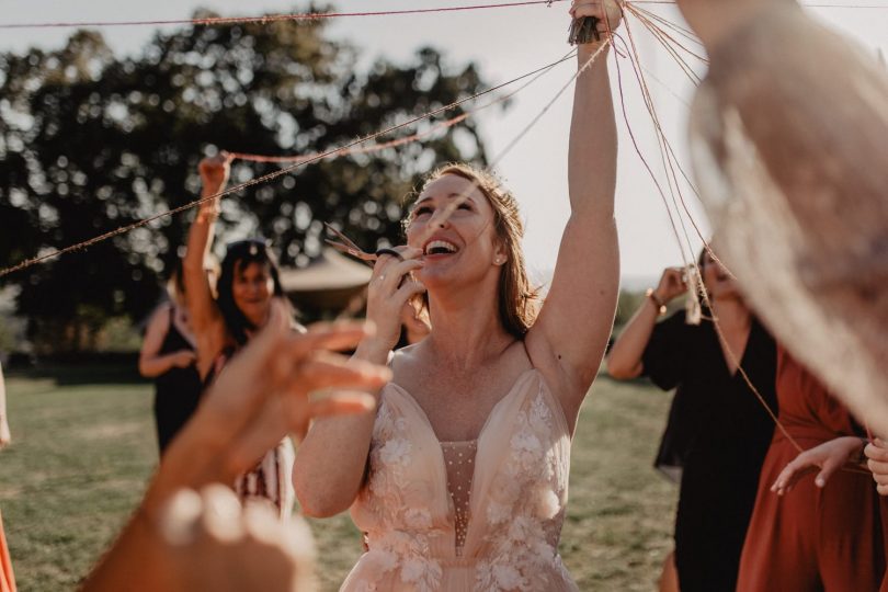 Un mariage champêtre au Château de Bois Rigaud en Auvergne - Photos : Clarisse et Johann - Blog mariage : La mariée aux pieds nus