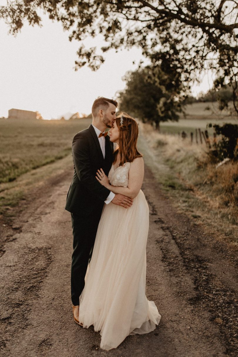 Un mariage champêtre au Château de Bois Rigaud en Auvergne - Photos : Clarisse et Johann - Blog mariage : La mariée aux pieds nus