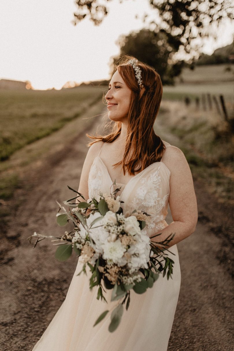 Un mariage champêtre au Château de Bois Rigaud en Auvergne - Photos : Clarisse et Johann - Blog mariage : La mariée aux pieds nus