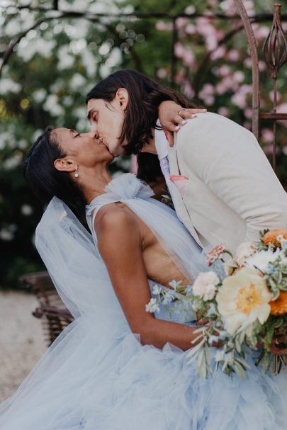 Un mariage au Château de Grand Boise en Provence - Photos : Alchemia - Blog mariage : La mariée aux pieds nus