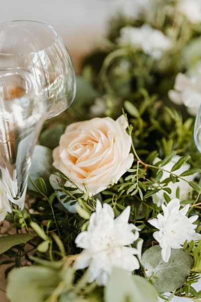 Un mariage Château la Tour Vaucros en Provence - Photos : Neupap Photography - Blog mariage : La mariée aux pieds nus