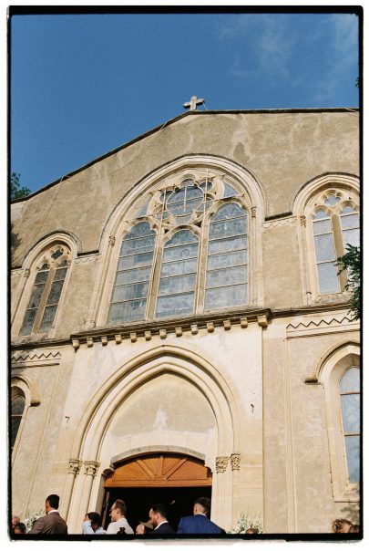 Un mariage au Château de Paraza près de Narbonne en Occitanie - Photos : Clarisse et Johan - Blog mariage : La mariée aux pieds nus