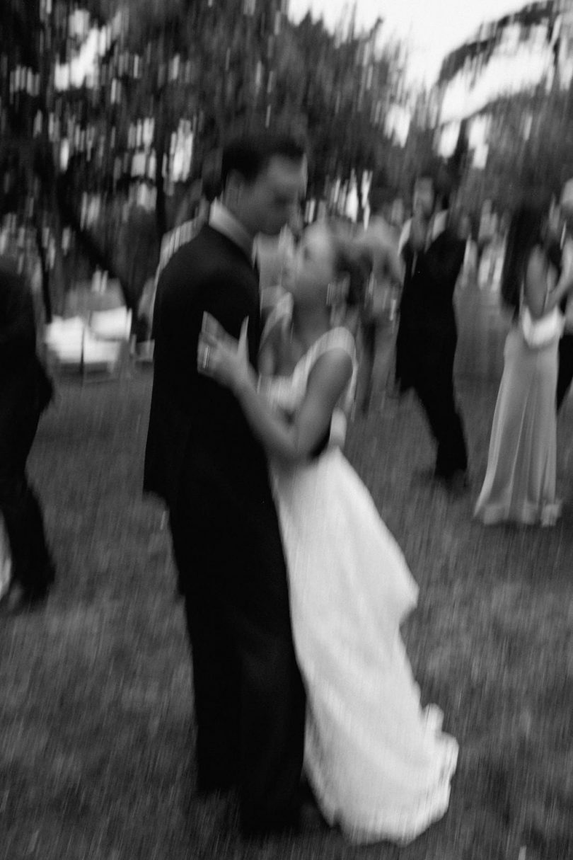 Un mariage au Château de Paraza près de Narbonne en Occitanie - Photos : Clarisse et Johan - Blog mariage : La mariée aux pieds nus