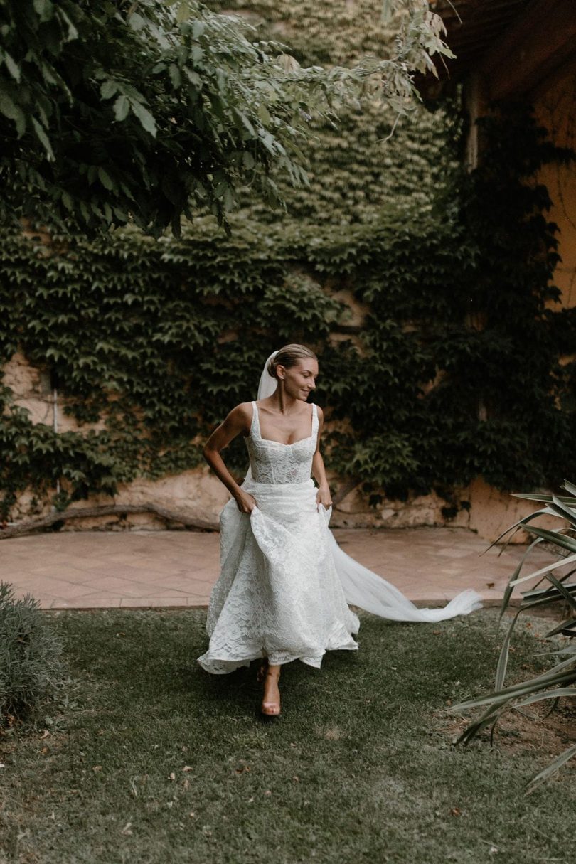 Un mariage au Château de Paraza près de Narbonne en Occitanie - Photos : Clarisse et Johan - Blog mariage : La mariée aux pieds nus