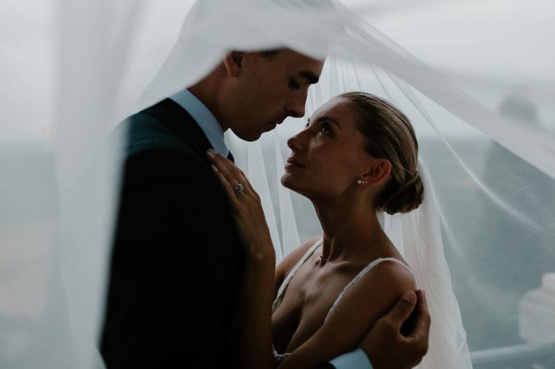Un mariage au Château de Paraza près de Narbonne en Occitanie - Photos : Clarisse et Johan - Blog mariage : La mariée aux pieds nus