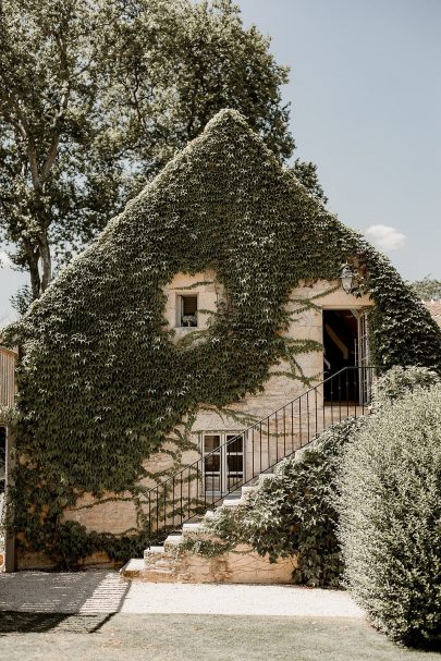 Un mariage au Château de Planchevienne en Bourgogne - Photos : Rock'n Brides - Blog mariage : La mariée aux pieds nus