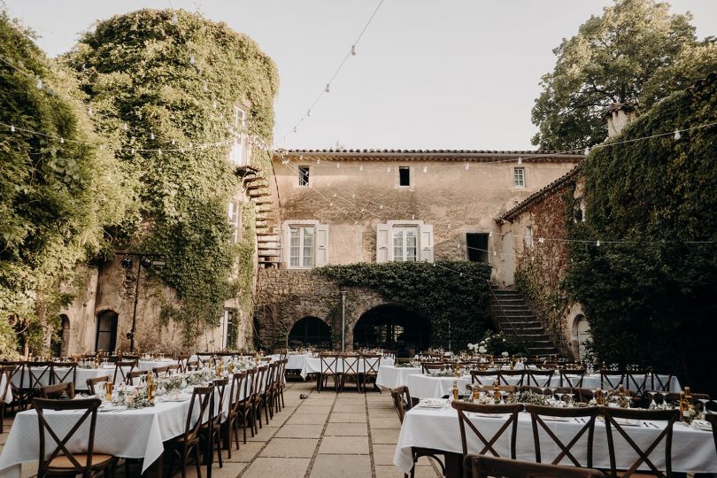 Un mariage au Château de Saint Félix près de Nîmes - Photos : Sidonie Vidal - Blog mariage : La mariée aux pieds nus