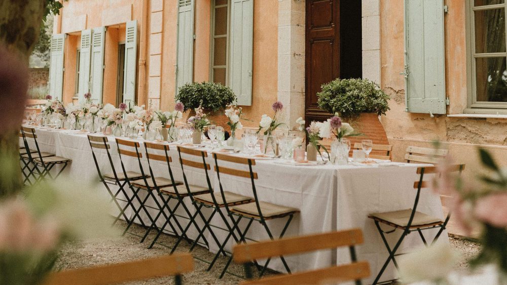 Un mariage au Château des Demoiselles en Provence - Photos : The Rendez-vous - Blog mariage : La mariée aux pieds nus