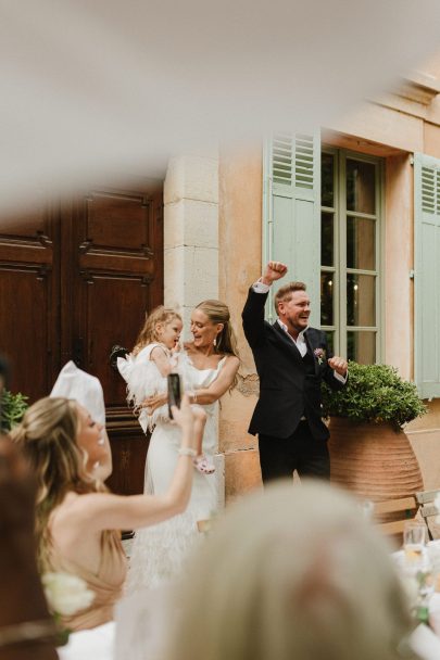 Un mariage au Château des Demoiselles en Provence - Photos : The Rendez-vous - Blog mariage : La mariée aux pieds nus